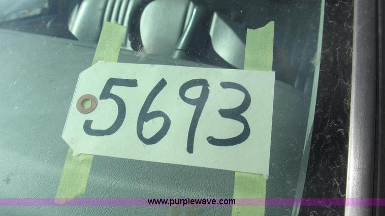 image for item E3643 1997 Chevrolet Suburban K2500 SUV