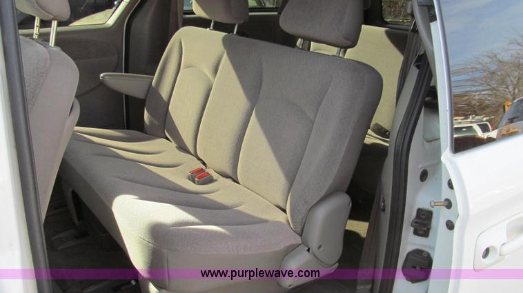 image for item E3644 2001 Dodge Grand Caravan Sport