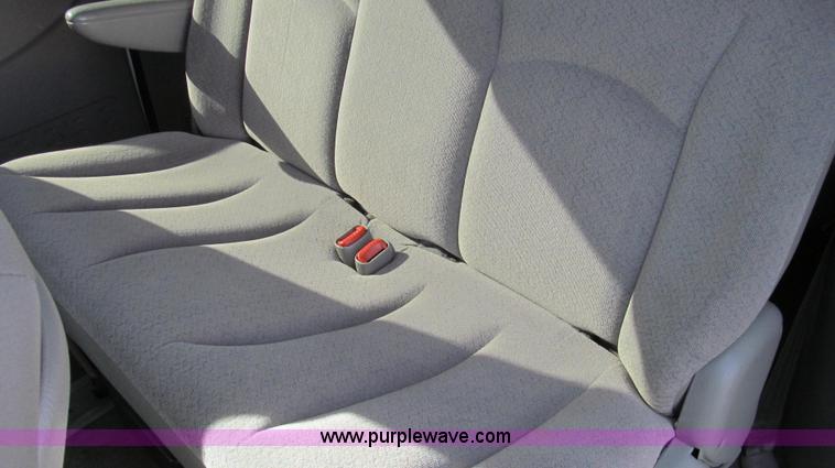 image for item E3644 2001 Dodge Grand Caravan Sport