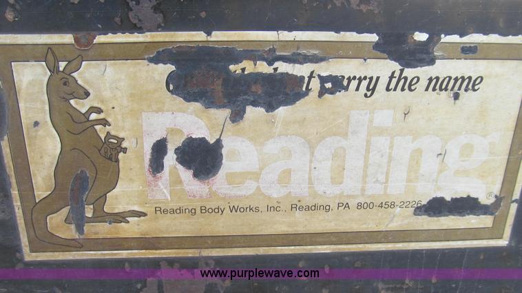 image for item E3645 1995 Ford F350 XL flatbed truck