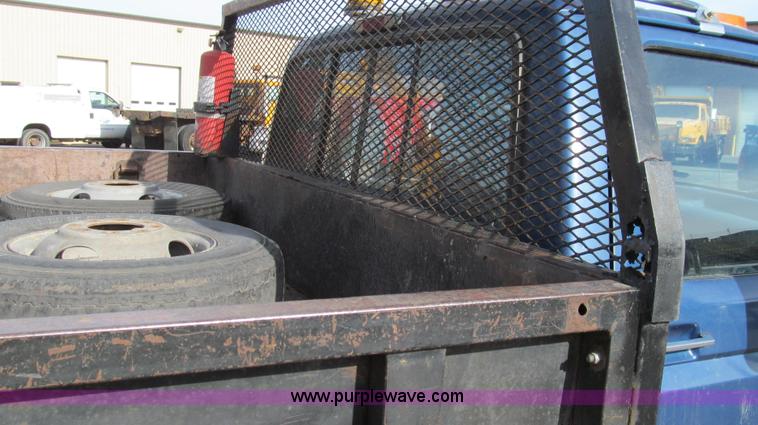 image for item E3645 1995 Ford F350 XL flatbed truck