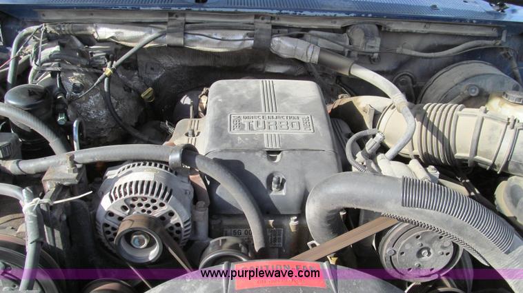 image for item E3645 1995 Ford F350 XL flatbed truck