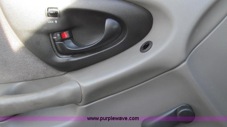 image for item E3646 2001 Chevrolet Malibu