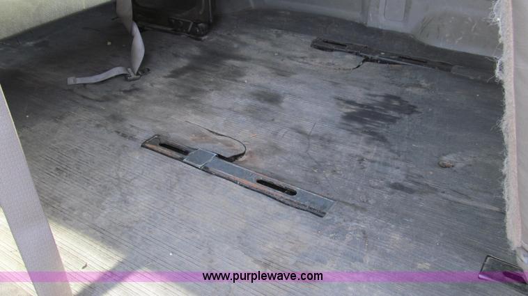 image for item E3648 2007 Chevrolet Express G3500 van