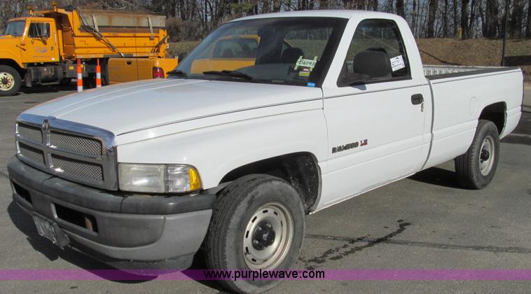 image for item E3649 1999 Dodge Ram 1500 pickup truck
