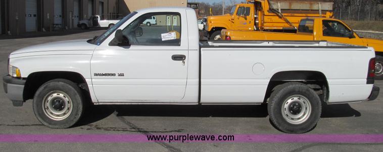image for item E3649 1999 Dodge Ram 1500 pickup truck
