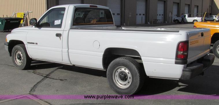 image for item E3649 1999 Dodge Ram 1500 pickup truck