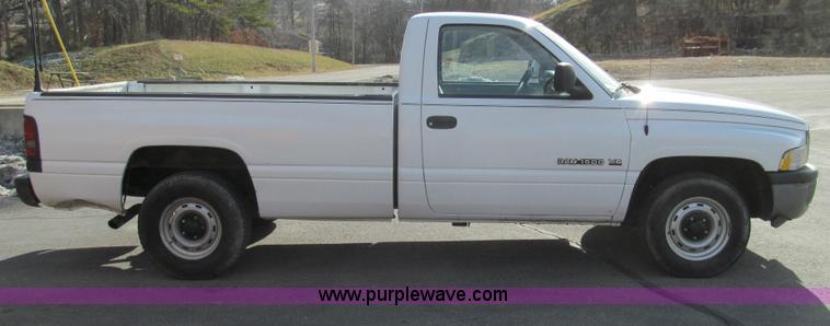 image for item E3649 1999 Dodge Ram 1500 pickup truck