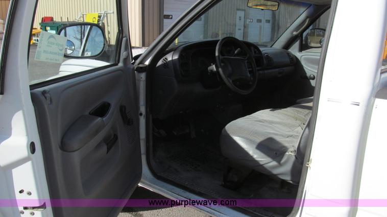 image for item E3649 1999 Dodge Ram 1500 pickup truck