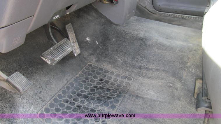 image for item E3649 1999 Dodge Ram 1500 pickup truck