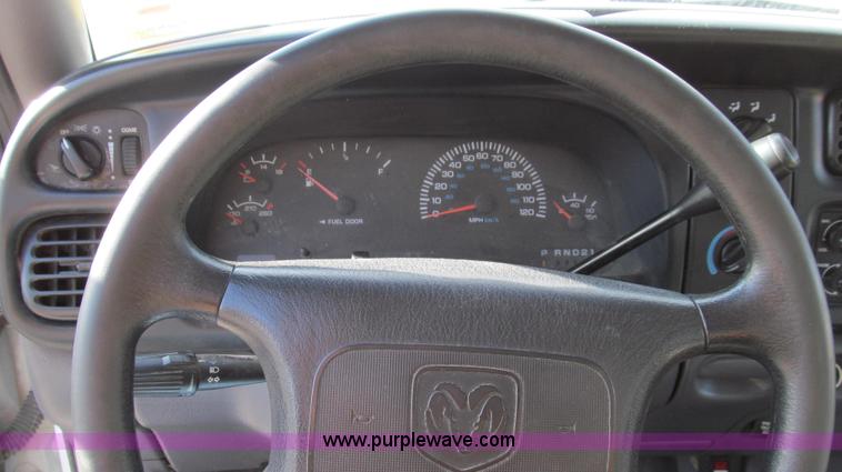 image for item E3649 1999 Dodge Ram 1500 pickup truck