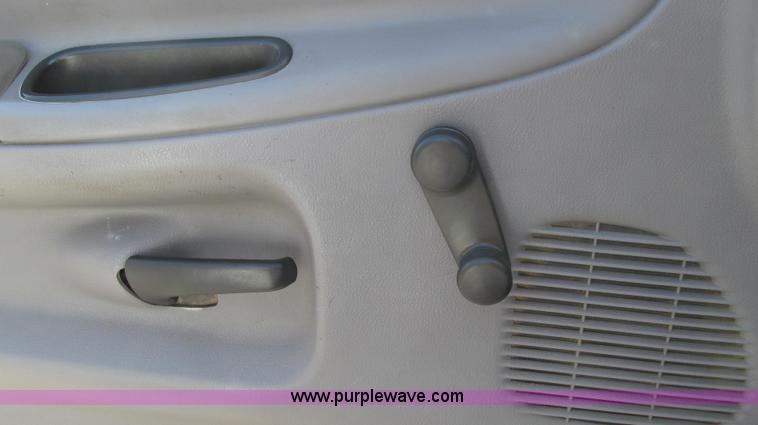 image for item E3649 1999 Dodge Ram 1500 pickup truck