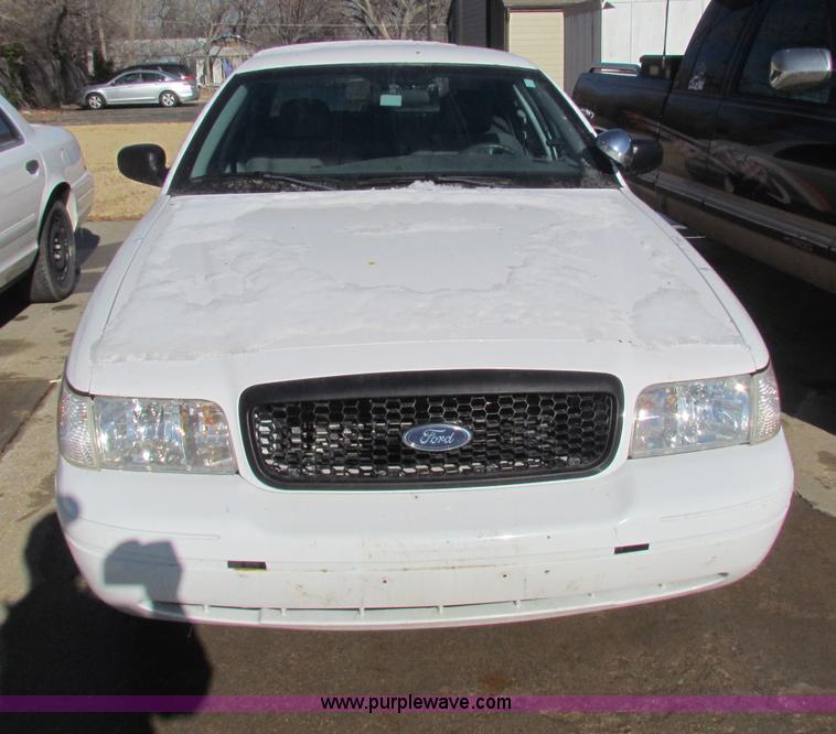 image for item E8314 2004 Ford Crown Victoria Police Interceptor