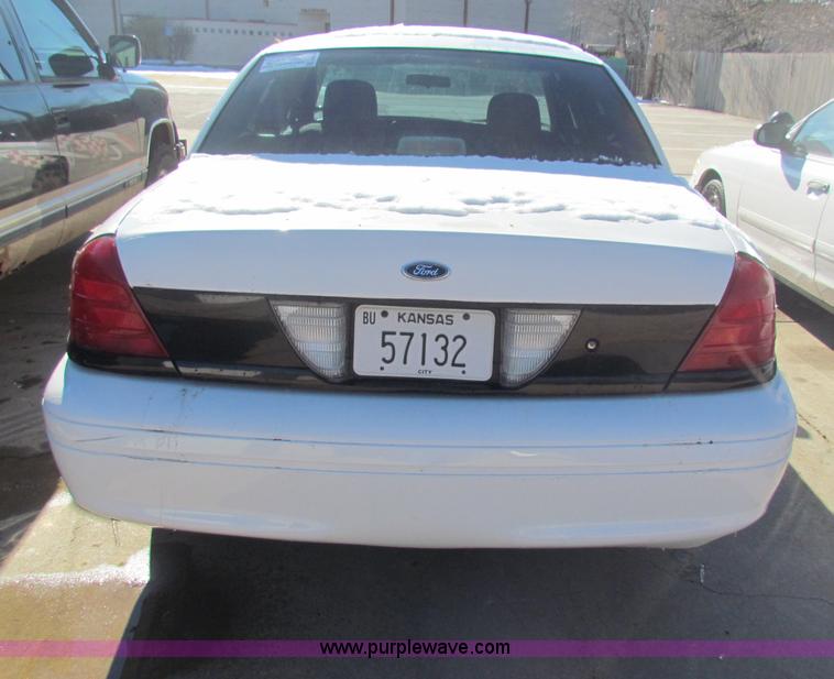 image for item E8314 2004 Ford Crown Victoria Police Interceptor