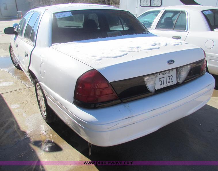image for item E8314 2004 Ford Crown Victoria Police Interceptor