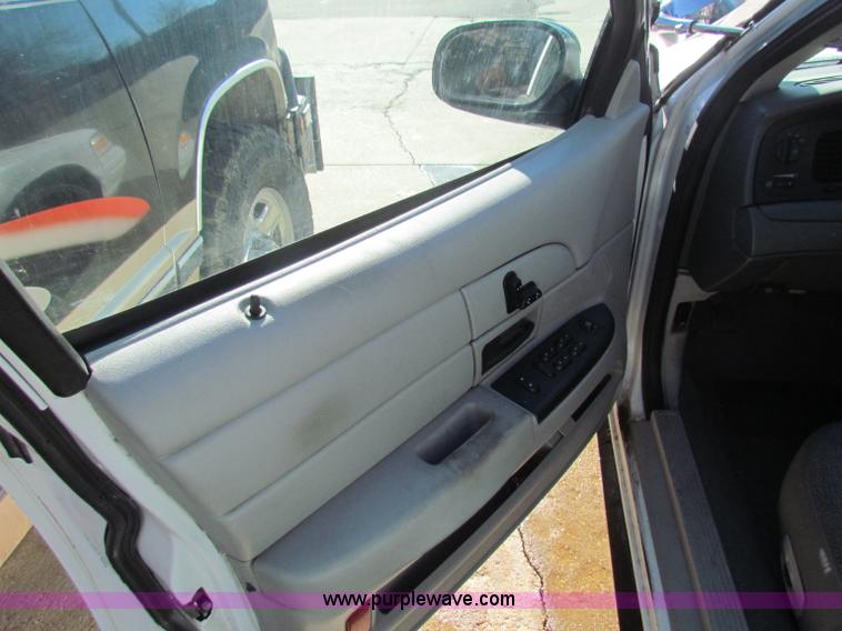 image for item E8314 2004 Ford Crown Victoria Police Interceptor