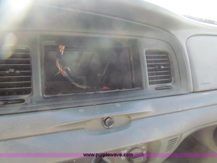 image for item E8314 2004 Ford Crown Victoria Police Interceptor