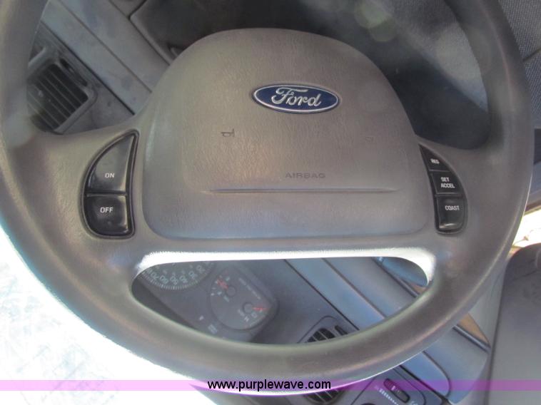 image for item E8314 2004 Ford Crown Victoria Police Interceptor