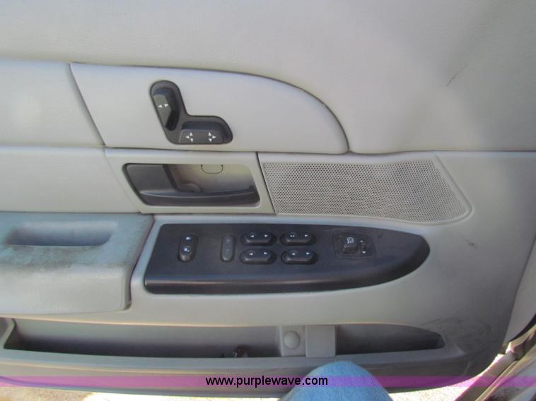 image for item E8314 2004 Ford Crown Victoria Police Interceptor