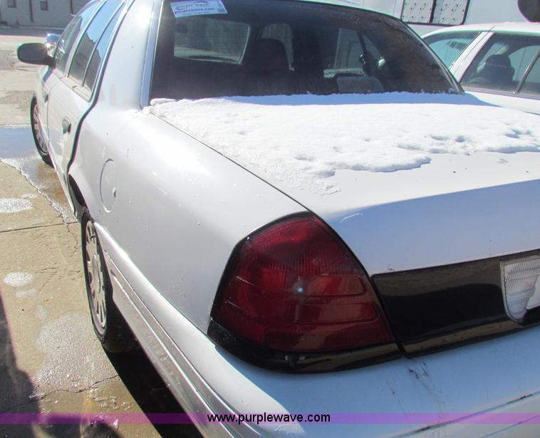 image for item E8314 2004 Ford Crown Victoria Police Interceptor