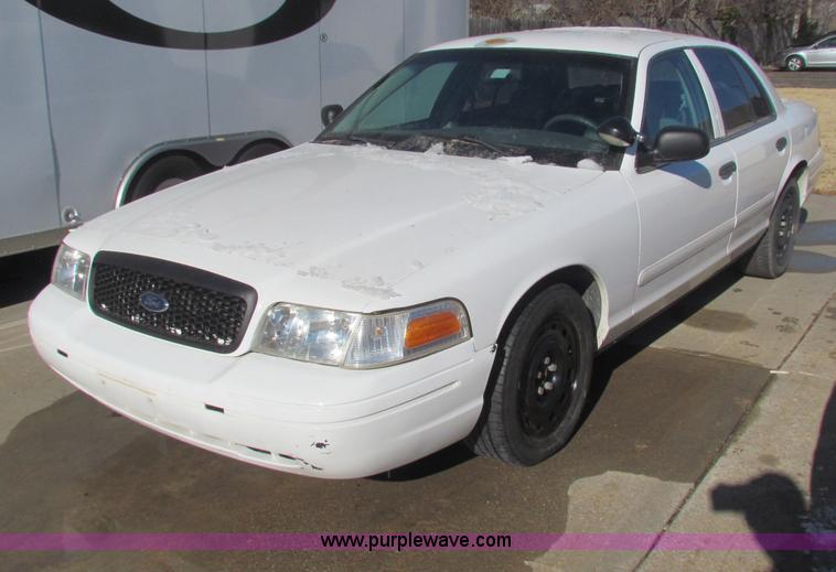 image for item E8315 2003 Ford Crown Victoria Police Interceptor