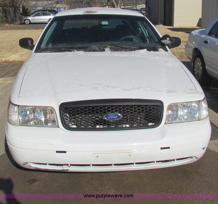 image for item E8315 2003 Ford Crown Victoria Police Interceptor