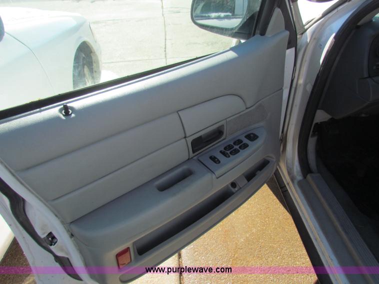 image for item E8315 2003 Ford Crown Victoria Police Interceptor