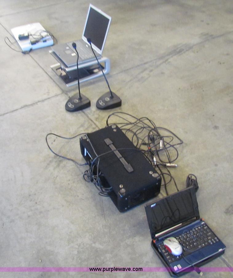 image for item E8316 Assorted electronics