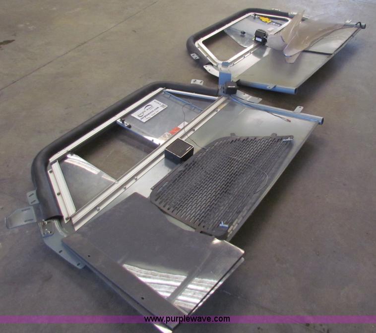 image for item E8318 (2) center wall dividers