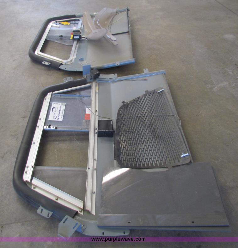 image for item E8318 (2) center wall dividers