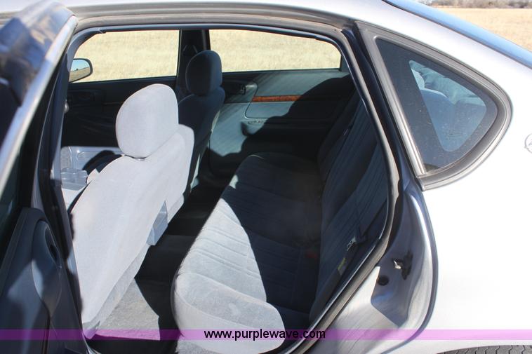 image for item E8359 2004 Chevrolet Impala