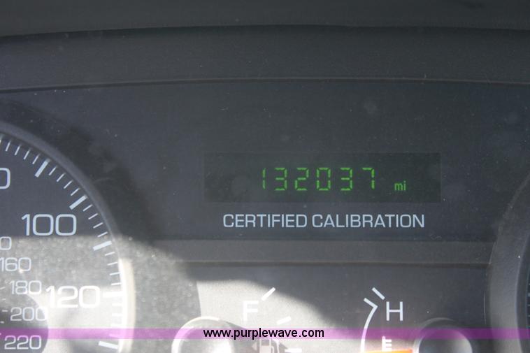 image for item E8364 2008 Ford Crown Victoria Police Interceptor