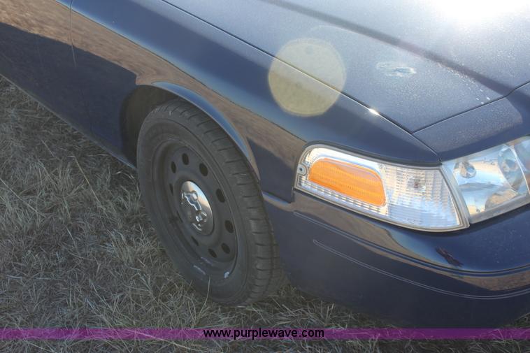 image for item E8364 2008 Ford Crown Victoria Police Interceptor