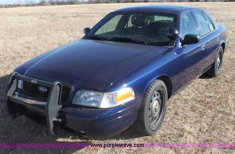 image for item E8365 2006 Ford Crown Victoria Police Interceptor
