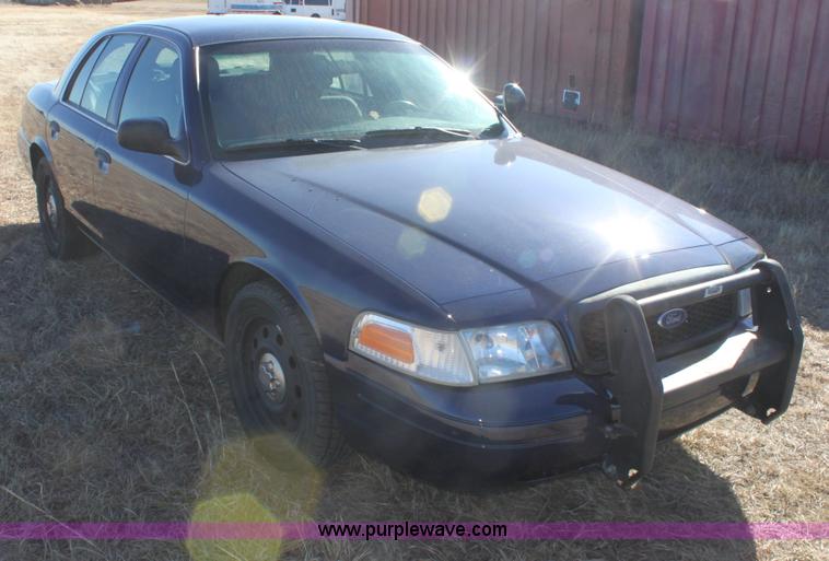 image for item E8365 2006 Ford Crown Victoria Police Interceptor