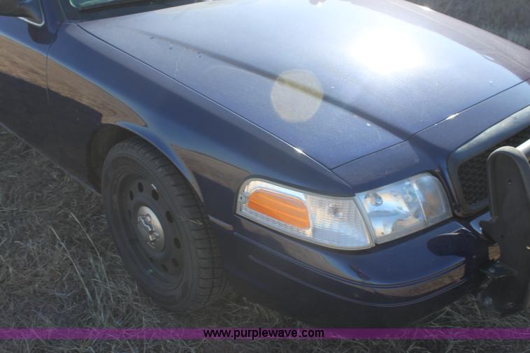 image for item E8365 2006 Ford Crown Victoria Police Interceptor
