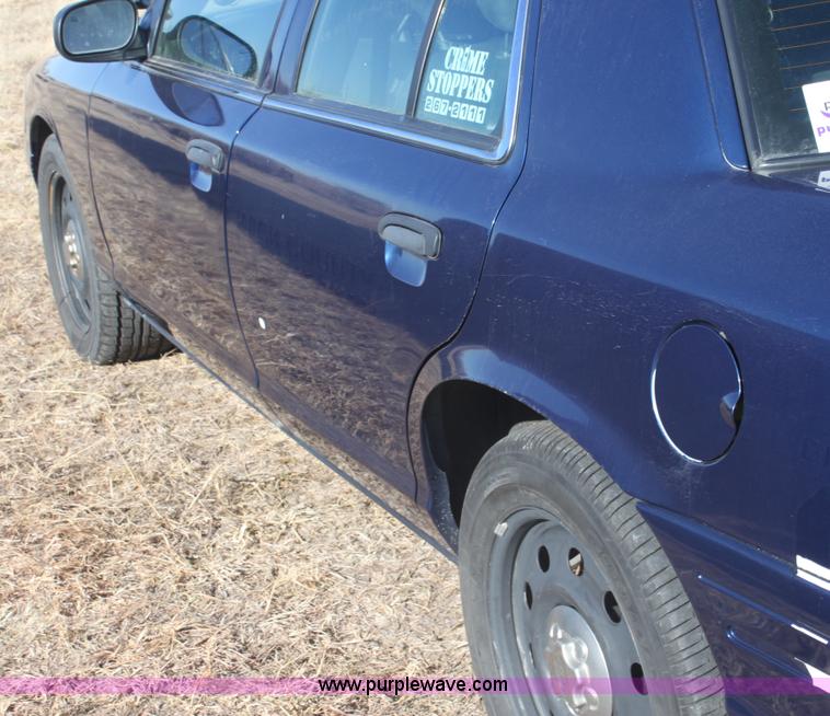 image for item E8365 2006 Ford Crown Victoria Police Interceptor