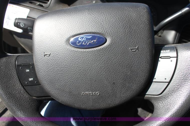 image for item E8366 2007 Ford Crown Victoria Police Interceptor