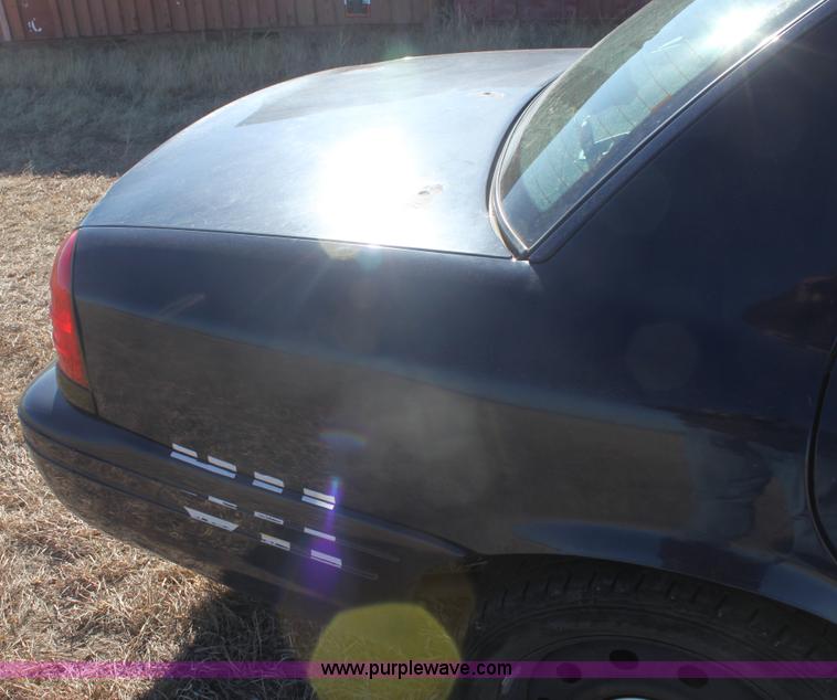 image for item E8366 2007 Ford Crown Victoria Police Interceptor