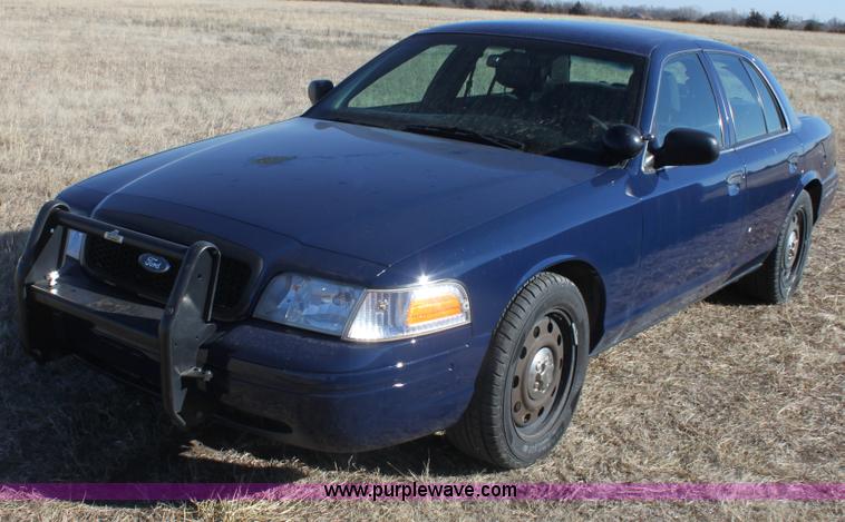 image for item E8367 2008 Ford Crown Victoria Police Interceptor