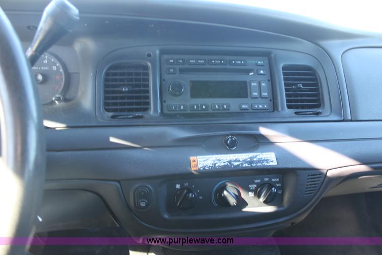 image for item E8367 2008 Ford Crown Victoria Police Interceptor