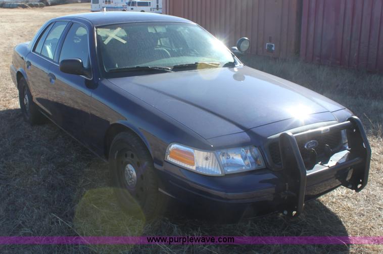 image for item E8368 2006 Ford Crown Victoria Police Interceptor
