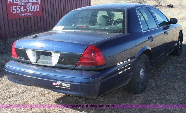 image for item E8368 2006 Ford Crown Victoria Police Interceptor