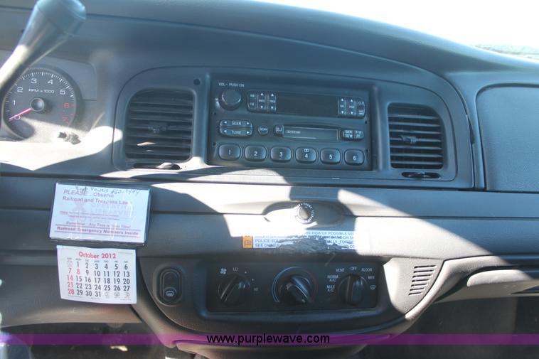 image for item E8368 2006 Ford Crown Victoria Police Interceptor