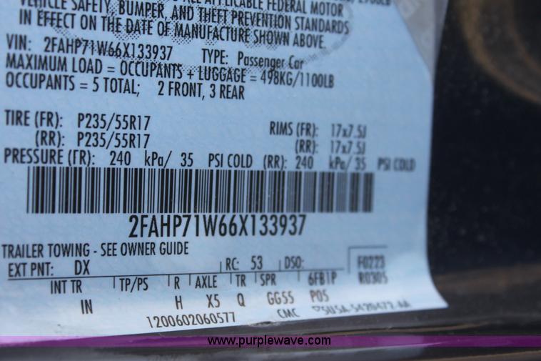 image for item E8368 2006 Ford Crown Victoria Police Interceptor