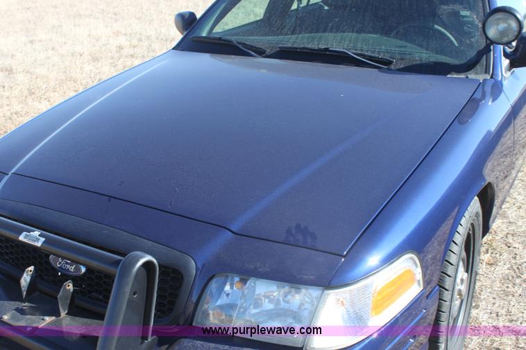 image for item E8368 2006 Ford Crown Victoria Police Interceptor