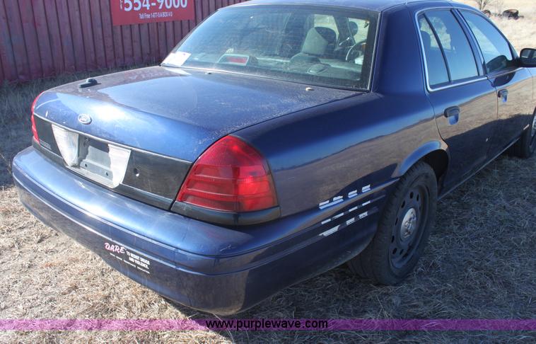 image for item E8368 2006 Ford Crown Victoria Police Interceptor
