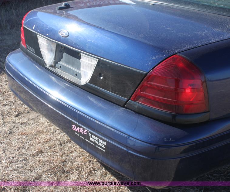 image for item E8368 2006 Ford Crown Victoria Police Interceptor