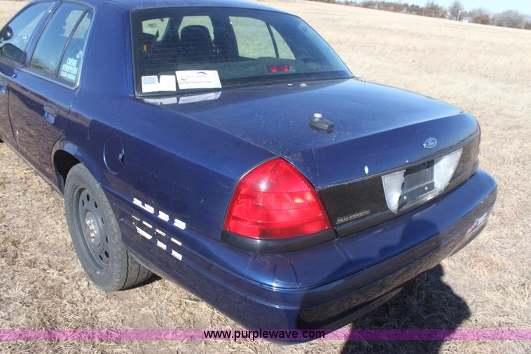 image for item E8368 2006 Ford Crown Victoria Police Interceptor