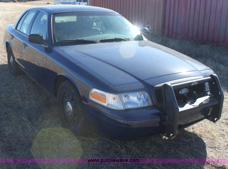 image for item E8370 2007 Ford Crown Victoria Police Interceptor